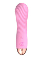 Cuties minivibrator i rosa silikon med diagonalt rillet mønster, av/på-knapp og You2Toys-logo, roségullfarget bunn, sett forfra mot hvit bakgrunn.