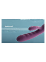 Produktbilde med «Waterproof» – Svakom Avery under vann med vannperler, som viser vanntett design og magnetisk lading.