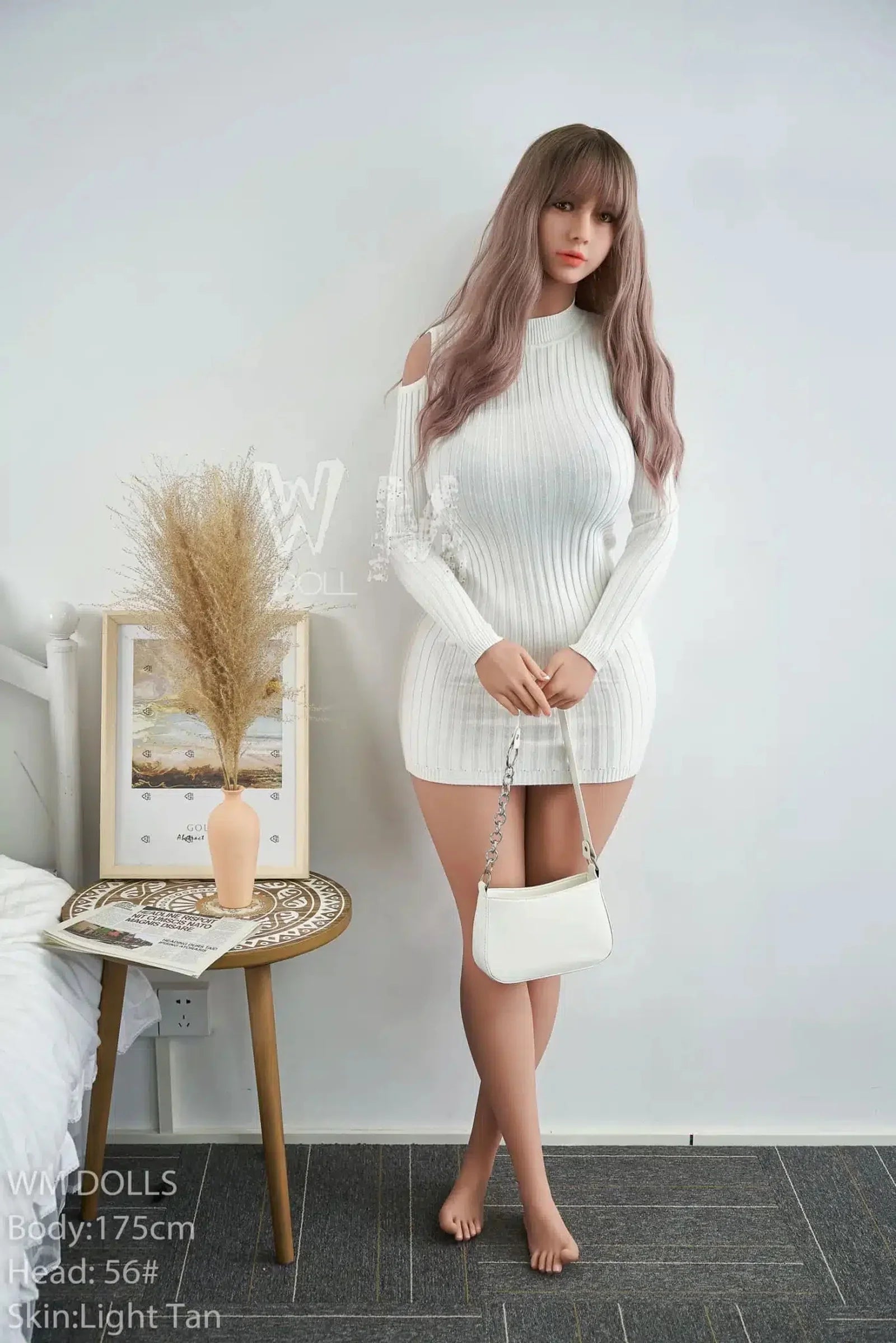 Cicilie. Realistisk sexdukke. 175 cm høy og veier 56 kg. Komplett med lyd og varmeutstyr. Flere tilpasninger. Oral, vaginal og anal åpning.