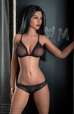 Blair. Realistisk sexdukke. 175 cm høy og veier 38 kg. Komplett med lyd og varmeutstyr. Tilpasninger er mulig. Oral, vaginal og anal åpning.