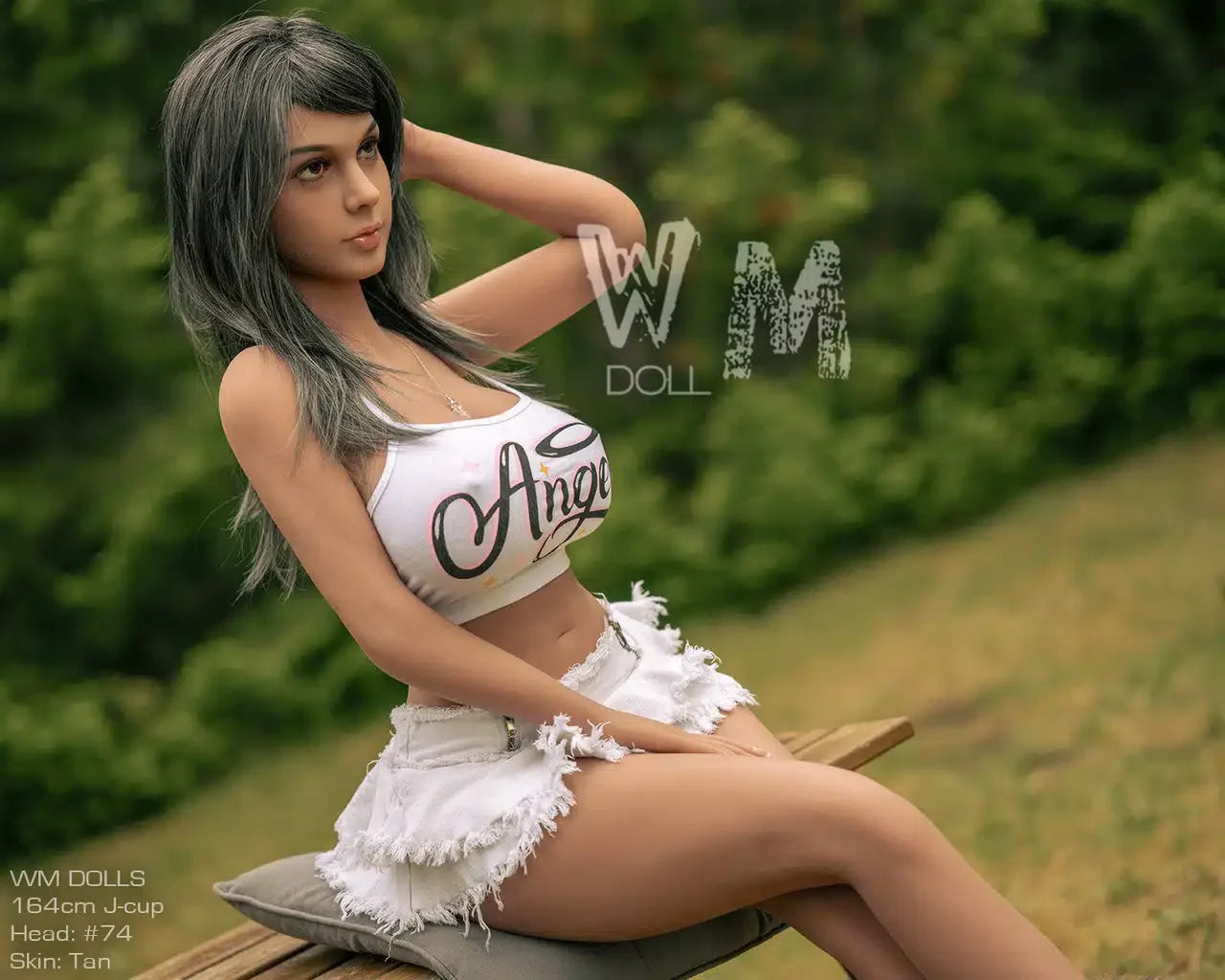 Angel. Realistisk sexdukke. 164 cm høy og veier 34 kg. Komplett med lyd og varmeutstyr. Tilpasninger er mulig. Oral, vaginal og anal åpning.