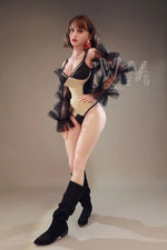 Ciara. Realistisk sexdukke. 164 cm høy og veier 33 kg. Komplett med lyd og varmeutstyr. Tilpasninger er mulig. Oral, vaginal og anal åpning.