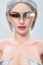 Abigail. Realistisk sexdukke. 159 cm høy og veier 45 kg. Komplett med lyd og varmeutstyr. Tilpasninger er mulig. Oral, vaginal og anal åpning.