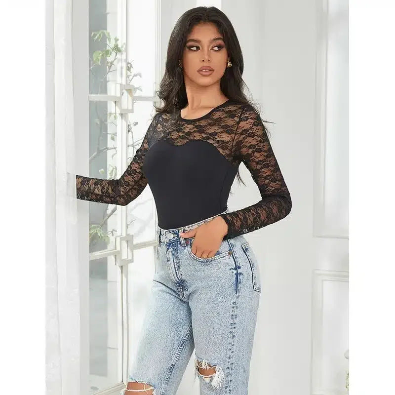 Sexy Langermet Bodysuit med Blonder - sort