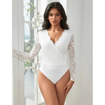 Sexy Blonder Bodysuit med V-hals - hvit