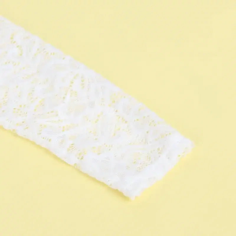 Sexy Blonder Bodysuit med V-hals - hvit