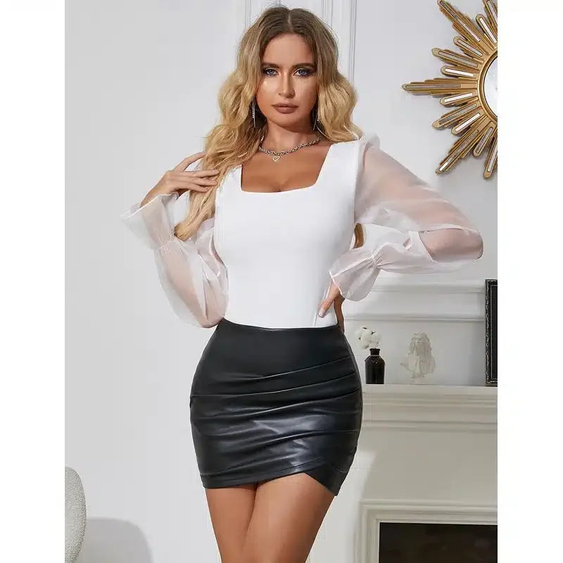 Sexy Bodysuit med Firkantet Hals og Chiffon Puff-ermer - hvit