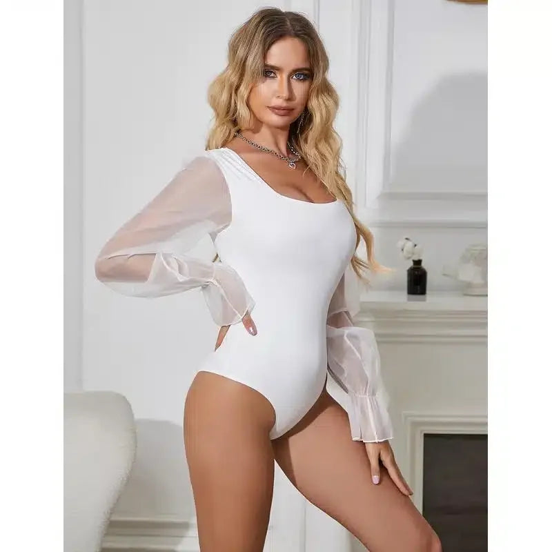Sexy Bodysuit med Firkantet Hals og Chiffon Puff-ermer - hvit