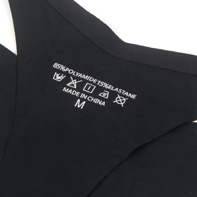 Sømløs Ice Silk String med Hjerteformede Dekorasjoner - sort