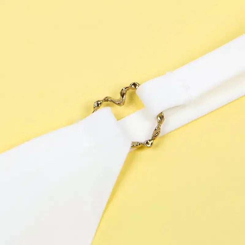 Sømløs Ice Silk String med Hjerteformede Dekorasjoner - hvit