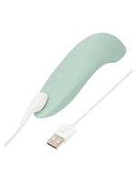 We-Vibe Melt 2 med USB-ladekabel tilkoblet.