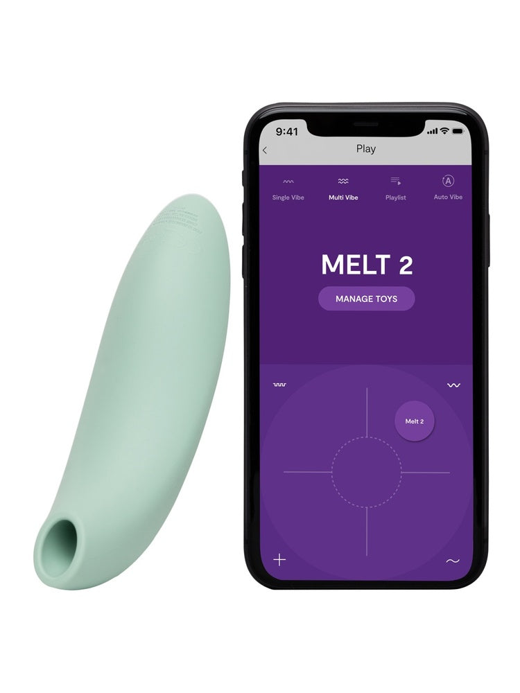 We-Vibe Melt 2 ved siden av smarttelefon med appstyring.