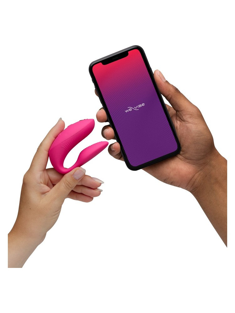We-Vibe Chorus Pro Rosa – parvibrator styrt med We-Vibe-appen på mobilen