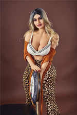 Daria. Realistisk og naturtro sexdukke. 158 cm høy, veier 48 kg. Lys hud og langt blondt hår. Oral, vaginal og anal åpning. Individuell tilpasning er mulig.