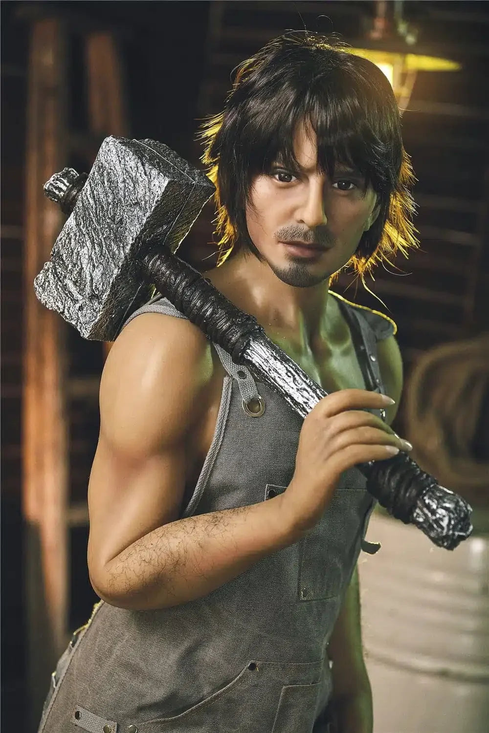 Filip. Realistisk mannlig sexdukke i silikon. 162 cm høy og veier 38 kg.