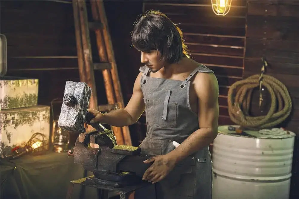 Filip. Realistisk mannlig sexdukke i silikon. 162 cm høy og veier 38 kg.