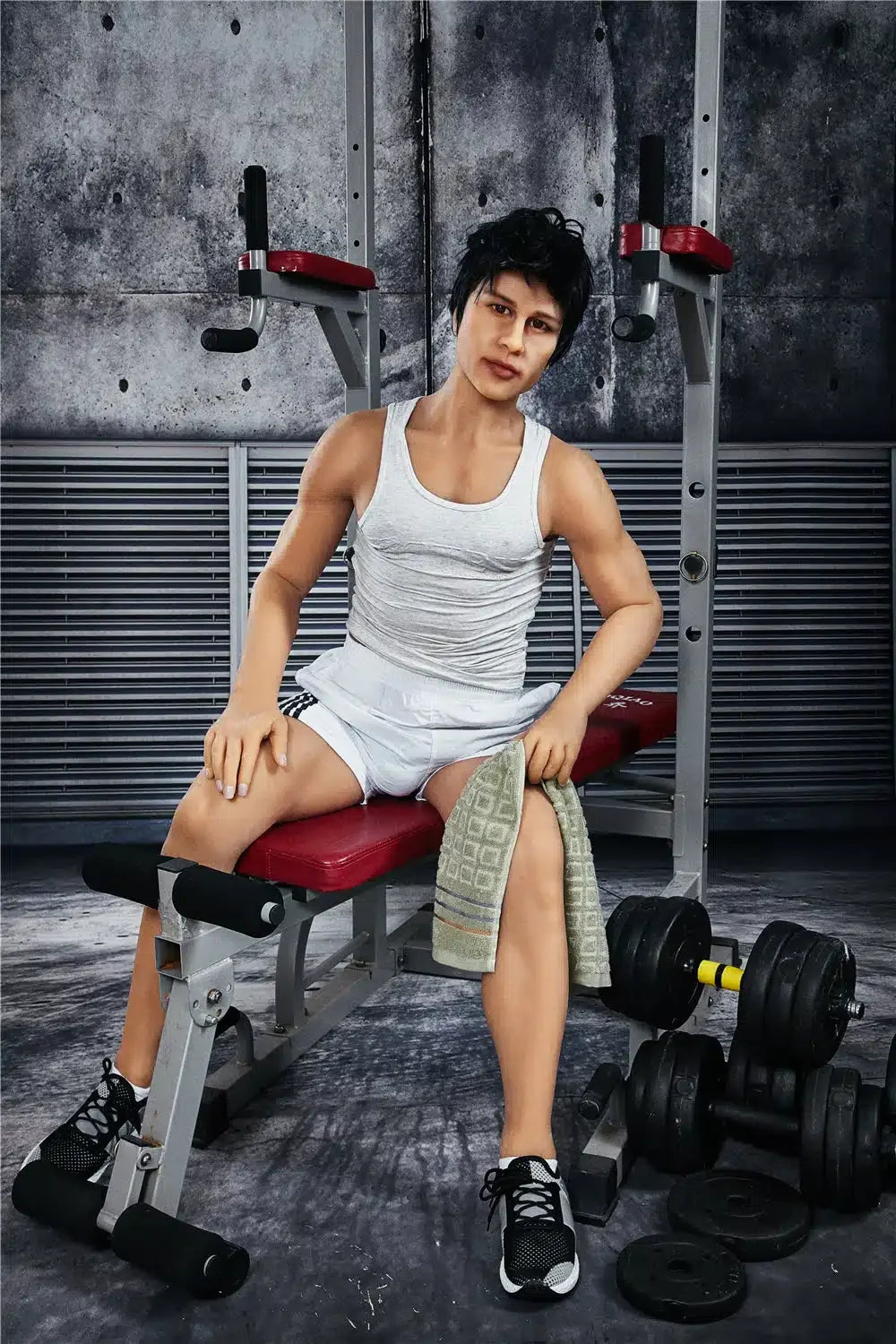 Emil. Realistisk mannlig sexdukke i silikon. 162 cm høy og veier 38 kg.