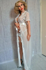 Ingeborg. Realistisk sexdukke. 158 cm høy og veier 41 kg. Komplett med lyd og varmeutstyr. Flere tilpasninger. Oral, vaginal og anal åpning.