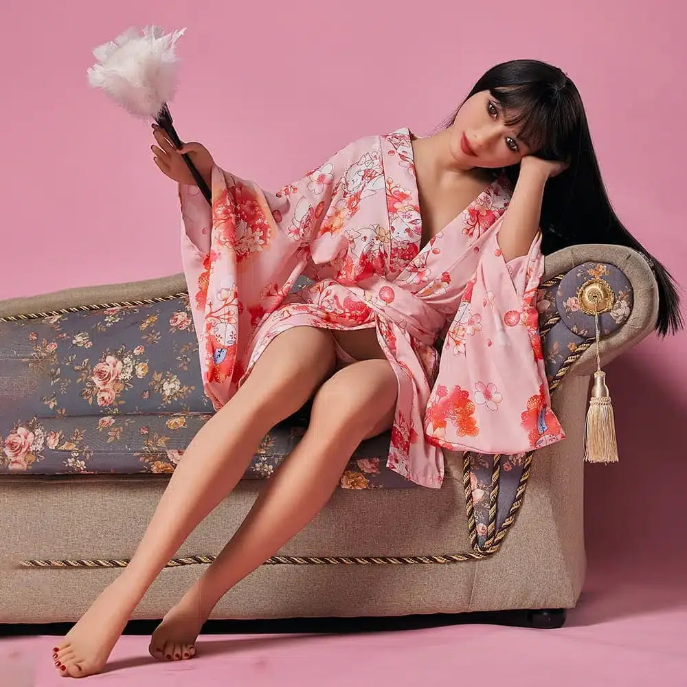 Laila. Realistisk sexdukke. 154 cm høy og veier 32,5 kg. Tilpasninger er mulig. Diskré levering. Trygg betaling. Garantert 100% anonymitet.