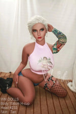 Johanna. Realistisk sexdukke. 156 cm høy og veier 39 kg. Komplett med lyd og varmeutstyr. Flere tilpasninger. Oral, vaginal og anal åpning.