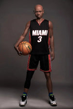 Jonas. Realistisk mannlig sexdukke i TPE. 175 cm høy og veier 50 kg. Diskré levering. Trygg betaling. Garantert 100% anonymitet.