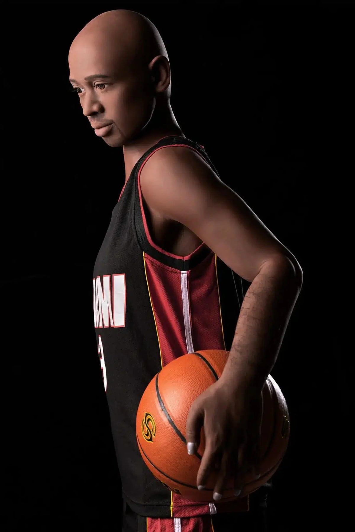 Jonas. Realistisk mannlig sexdukke i TPE. 175 cm høy og veier 50 kg. Diskré levering. Trygg betaling. Garantert 100% anonymitet.