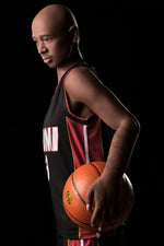 Jonas. Realistisk mannlig sexdukke i TPE. 175 cm høy og veier 50 kg. Diskré levering. Trygg betaling. Garantert 100% anonymitet.