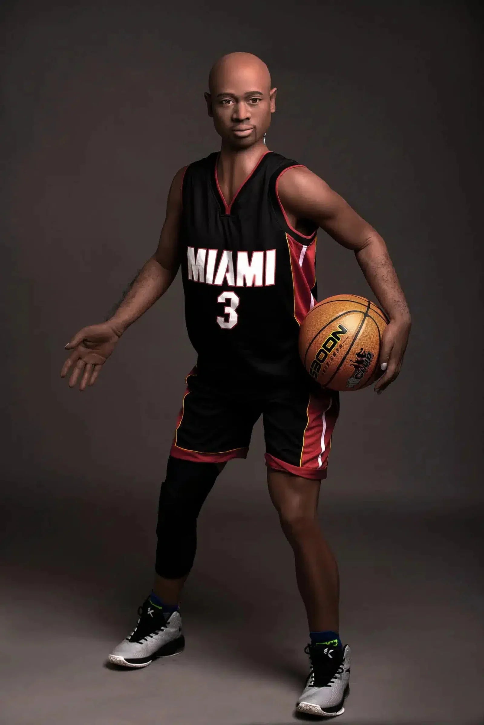 Jonas. Realistisk mannlig sexdukke i TPE. 175 cm høy og veier 50 kg. Diskré levering. Trygg betaling. Garantert 100% anonymitet.